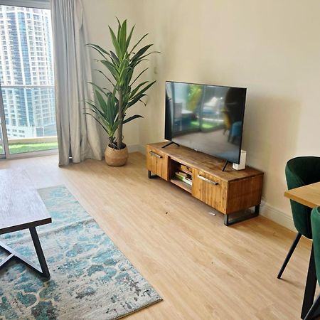 Newly Renovated Marina & Sea View Family Condo 迪拜 外观 照片